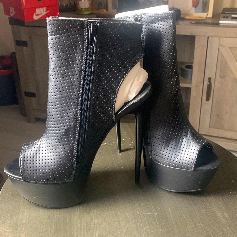 Platform heels